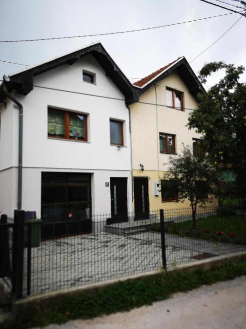 Family Apartment With Garden Sarajevo Exterior photo